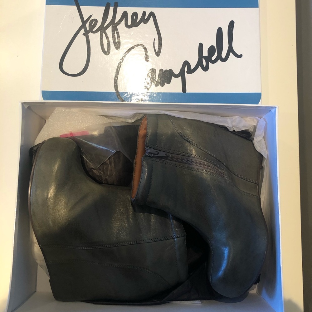 Vienna grey booties